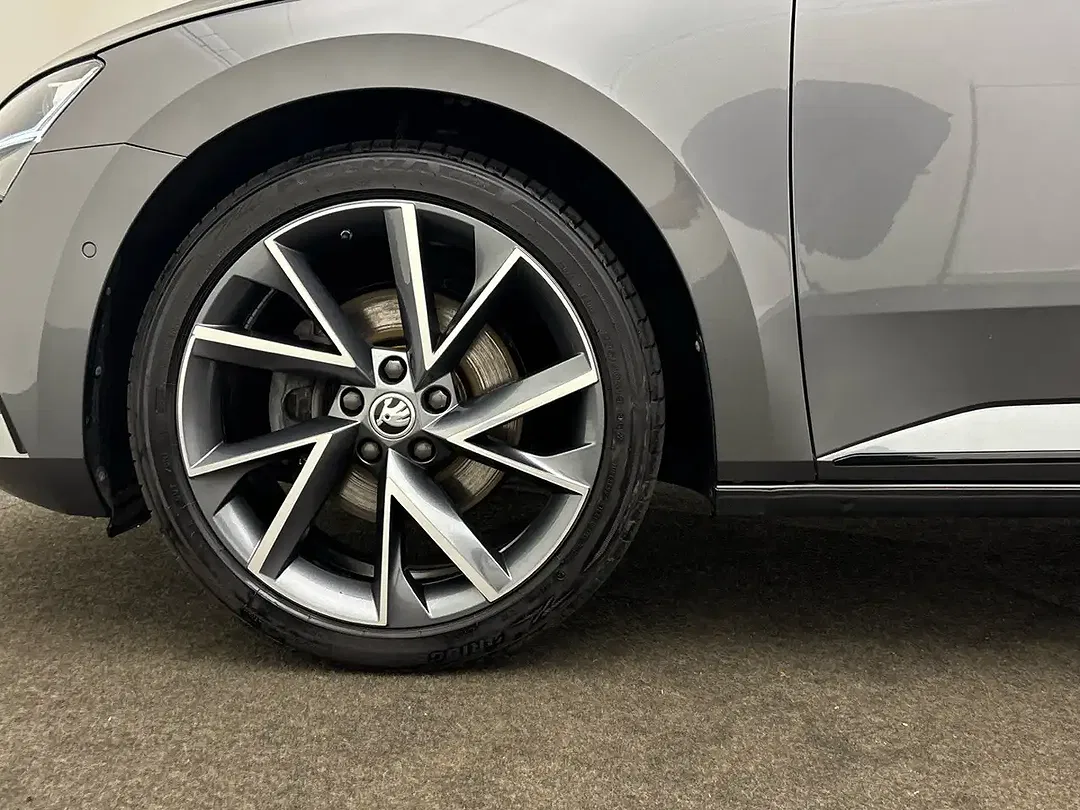 Skoda Superb - Thumbnail 6