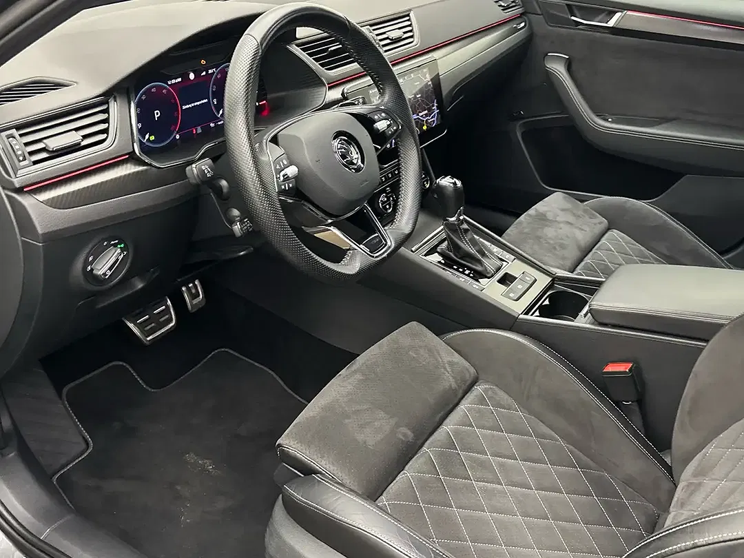Skoda Superb - Thumbnail 8