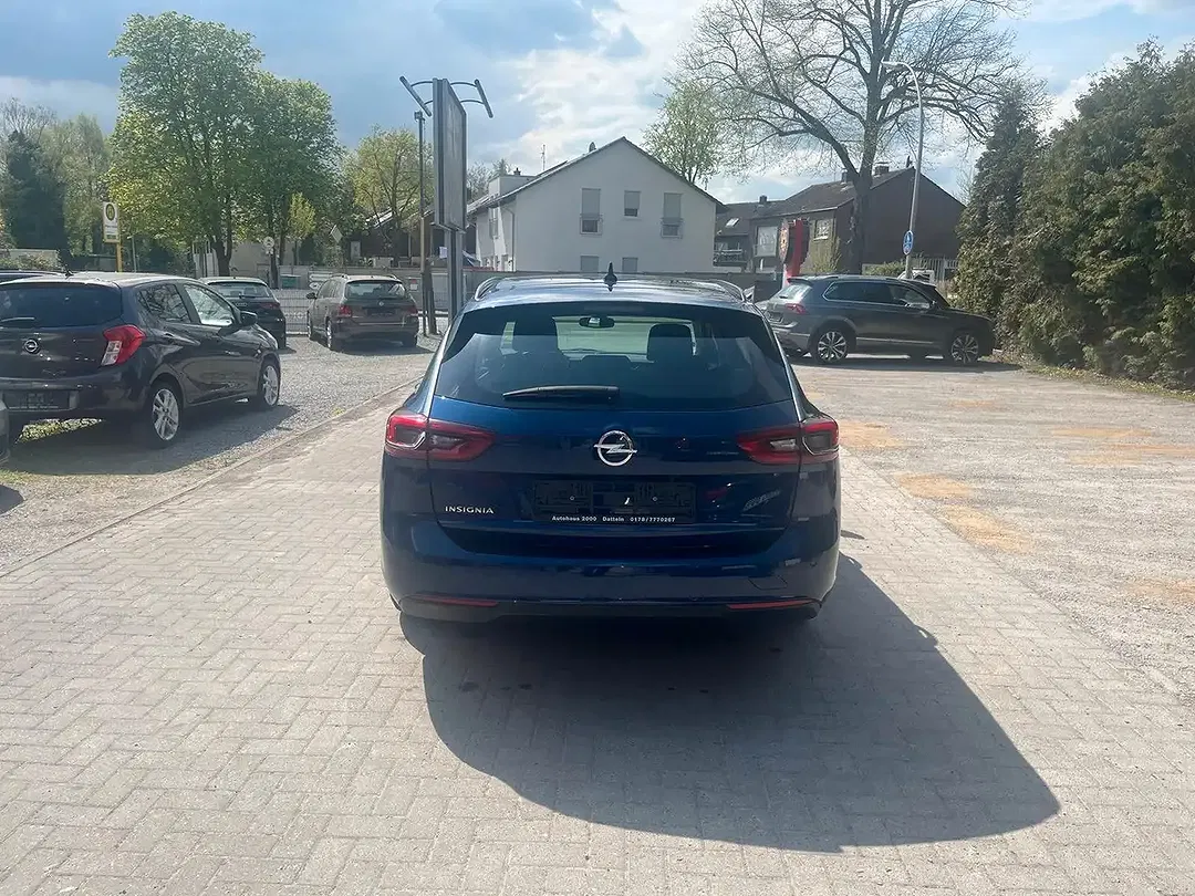 Opel Insignia - Thumbnail 3