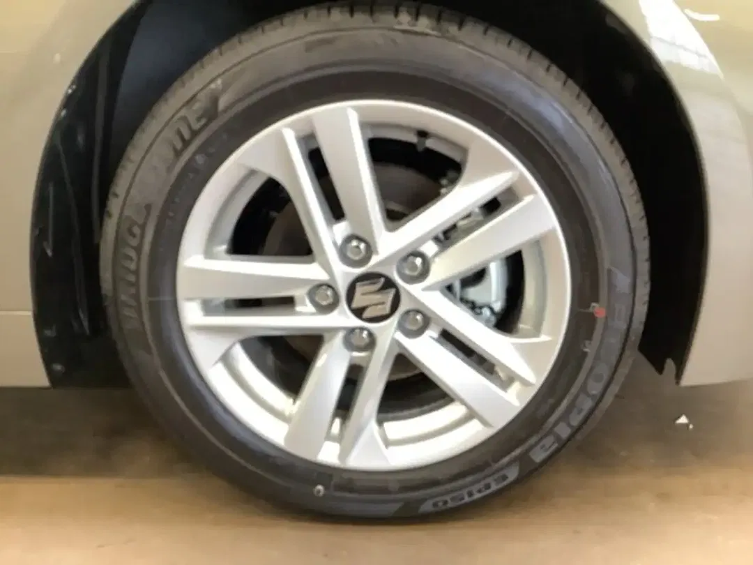 Suzuki Swace - Thumbnail 5
