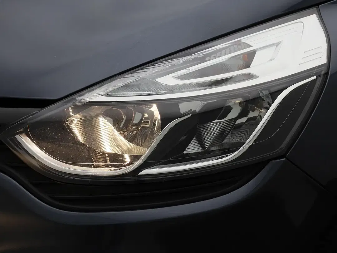 Renault Clio - Thumbnail 13
