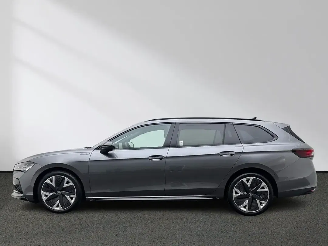 Skoda Superb - Thumbnail 1