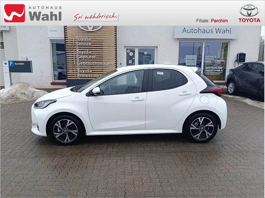 Toyota Yaris - Thumbnail 3