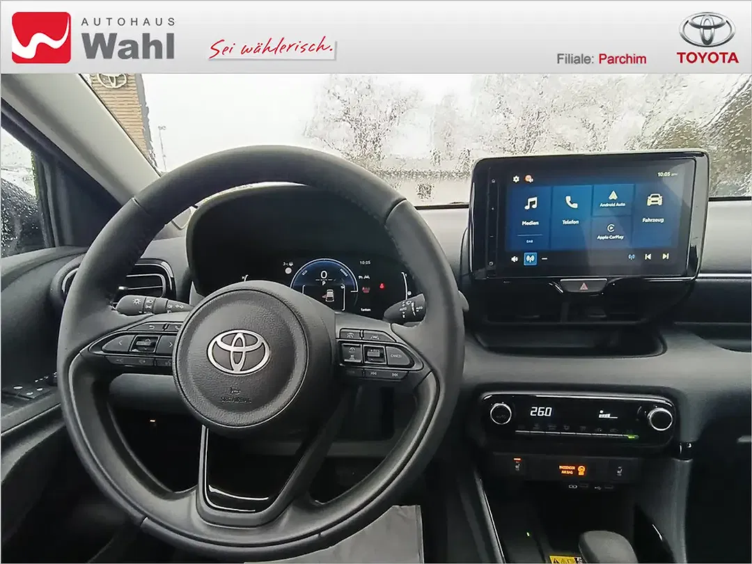 Toyota Yaris - Thumbnail 9
