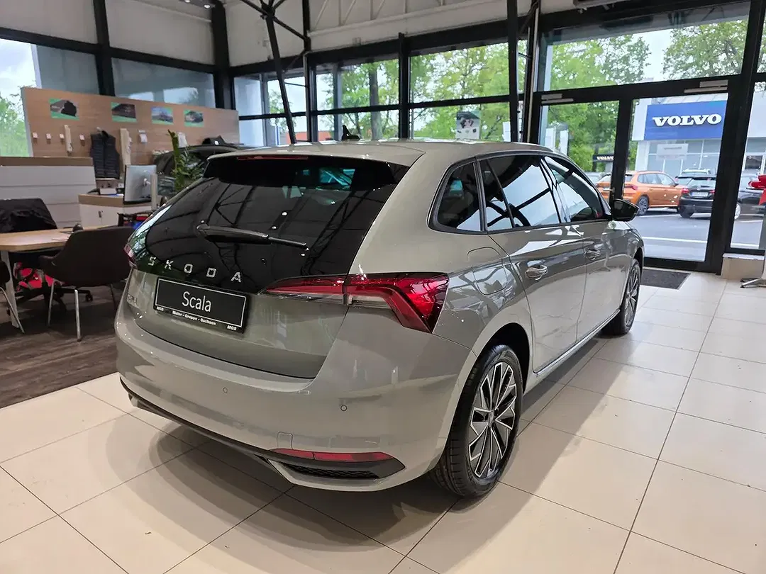 Skoda Scala - Thumbnail 4
