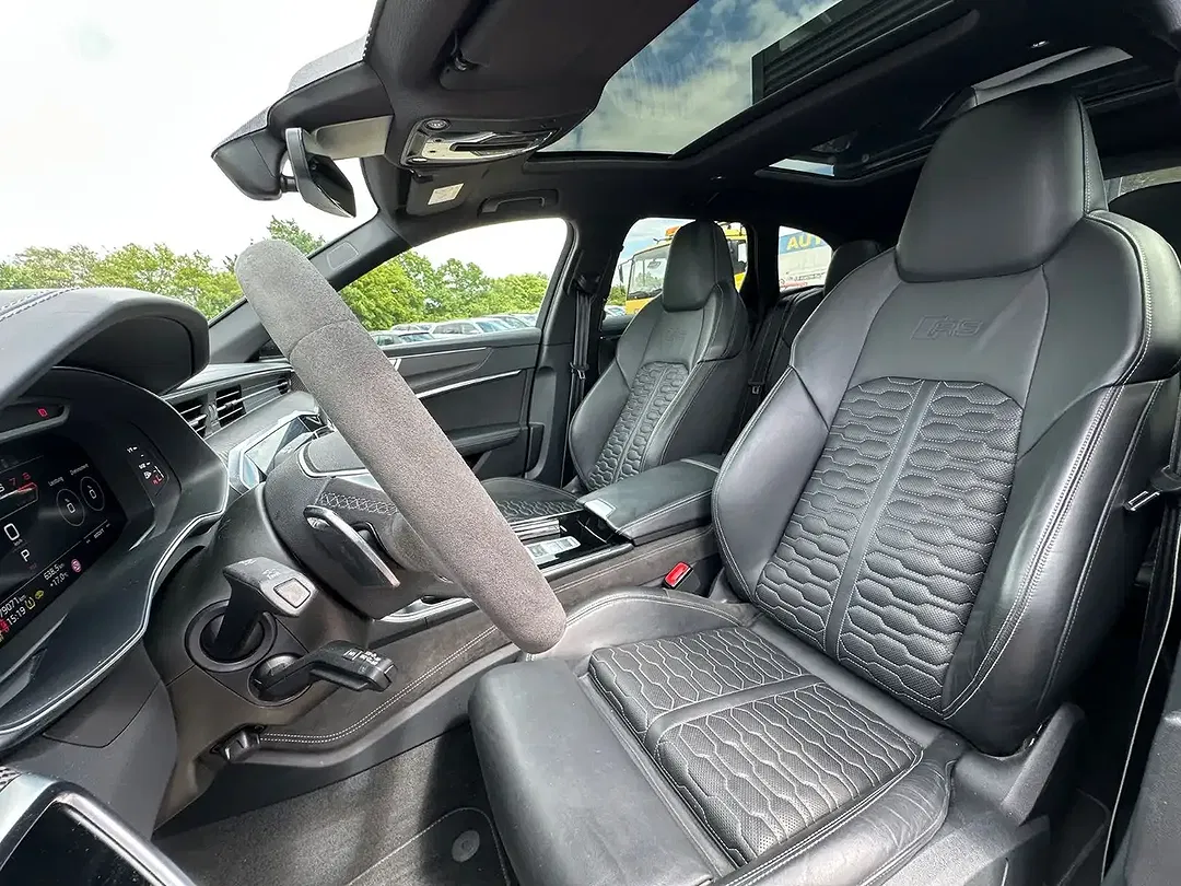 Audi RS6 - Thumbnail 13