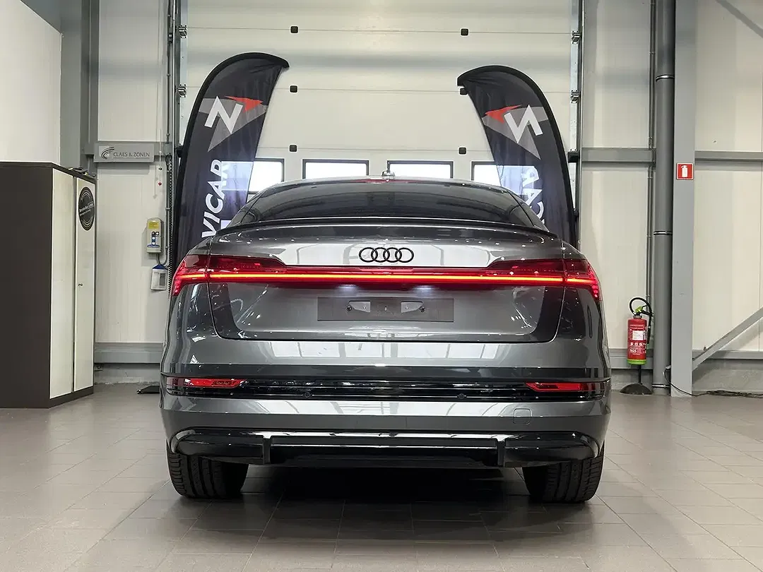 Audi e-tron - Thumbnail 6