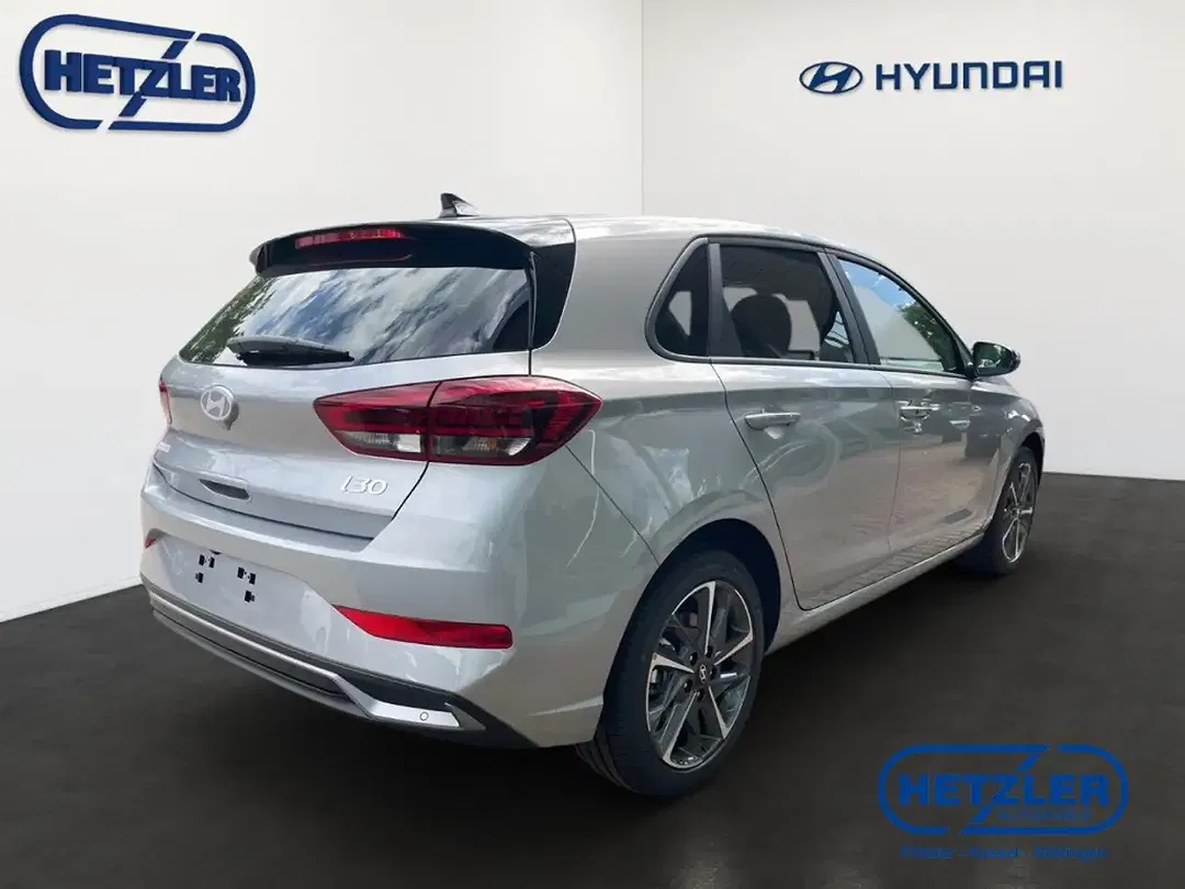 Hyundai i30 - Thumbnail 3