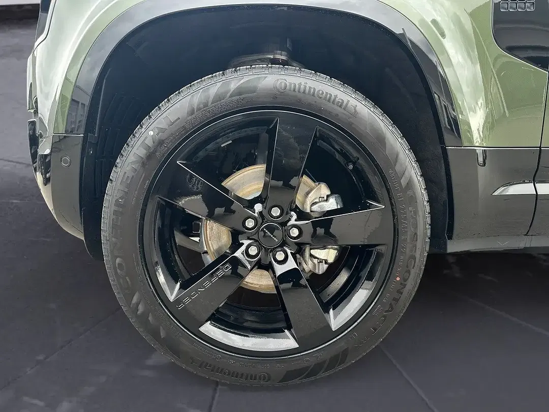 Land Rover Defender - Thumbnail 10