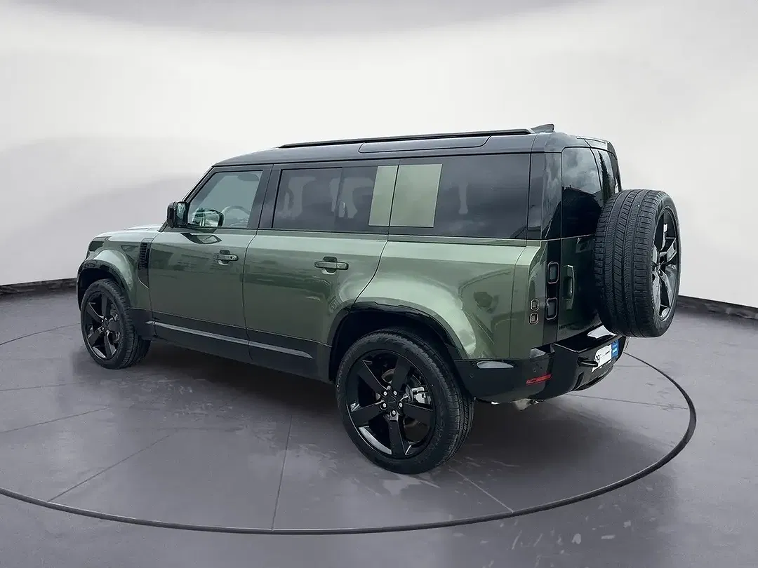 Land Rover Defender - Thumbnail 2