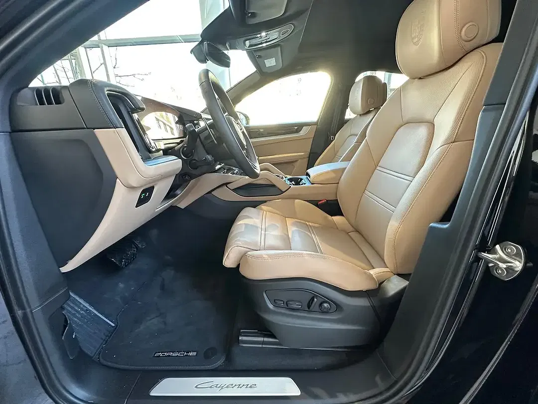 Porsche Cayenne - Thumbnail 10