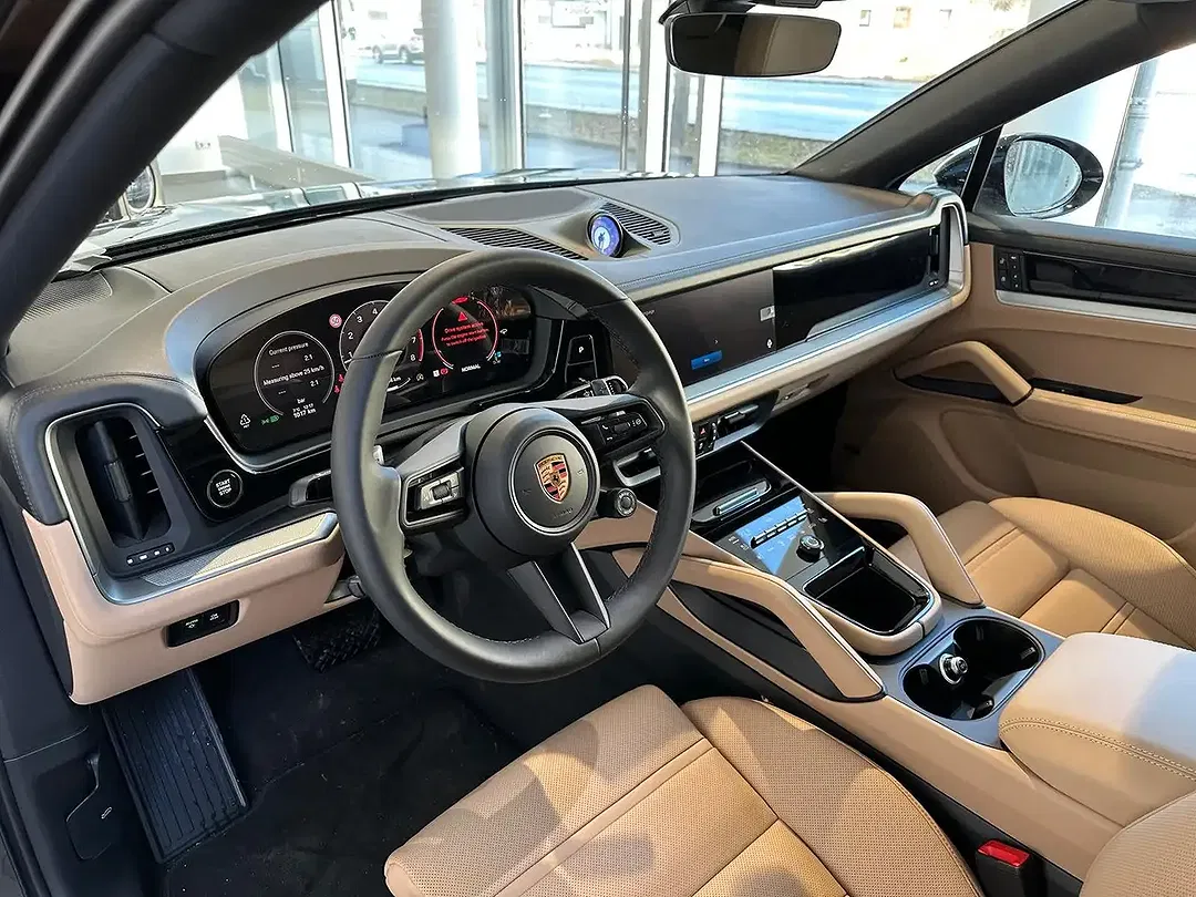 Porsche Cayenne - Thumbnail 13