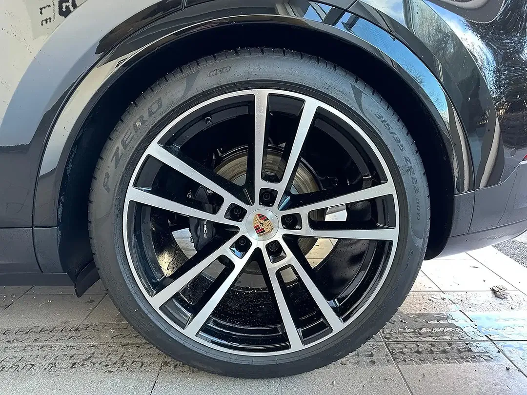 Porsche Cayenne - Thumbnail 5