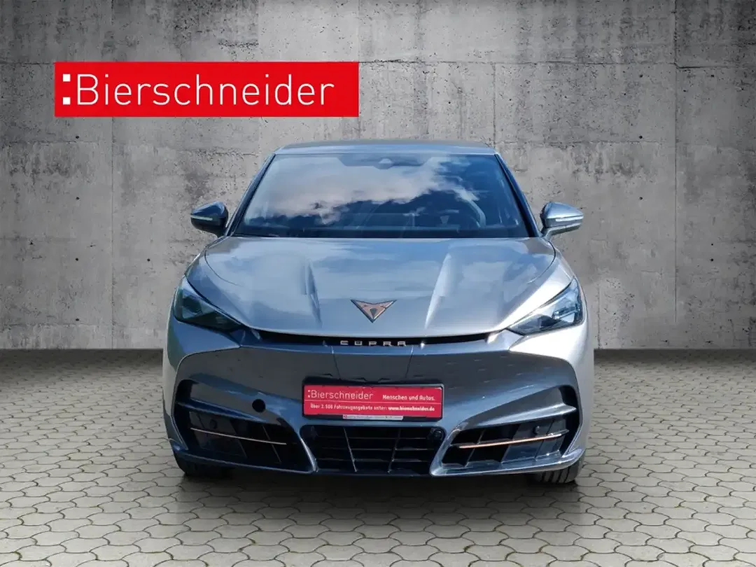 CUPRA Tavascan - Thumbnail 3