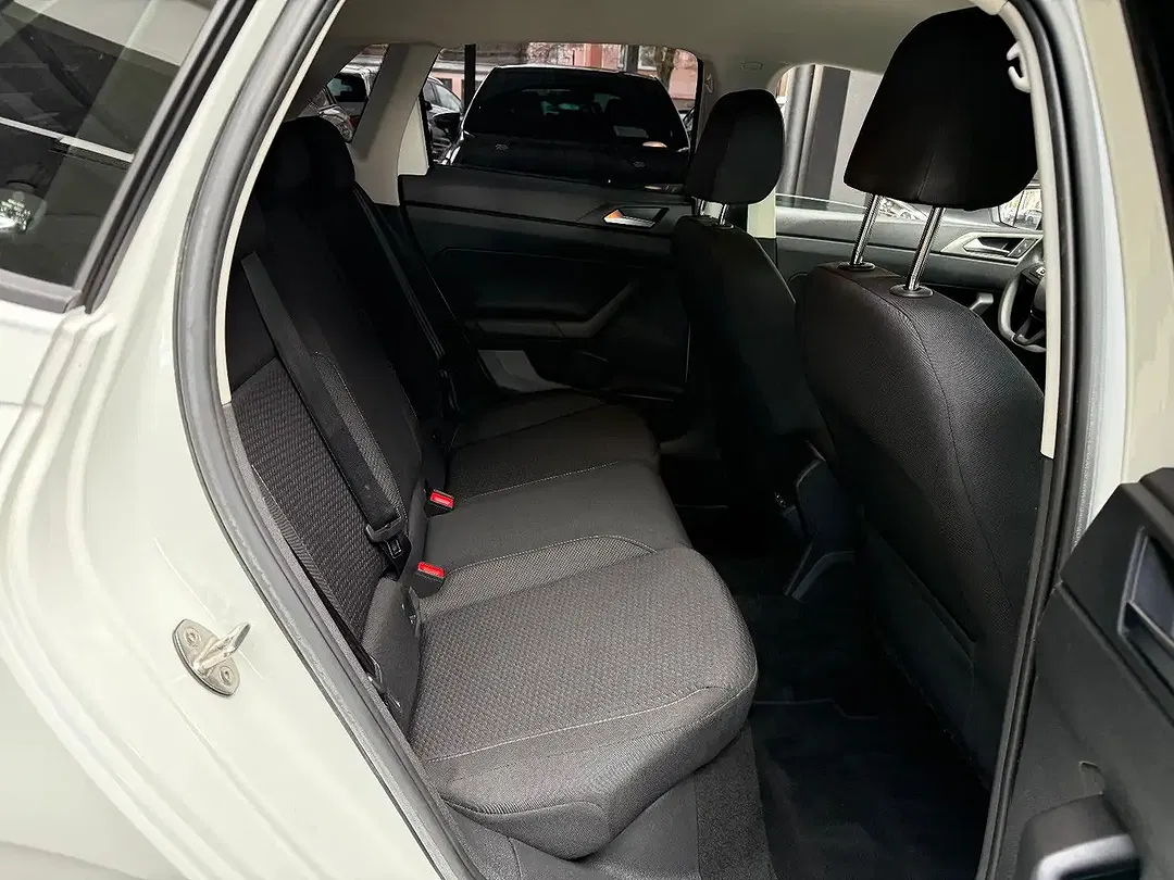 Volkswagen Polo - Thumbnail 12