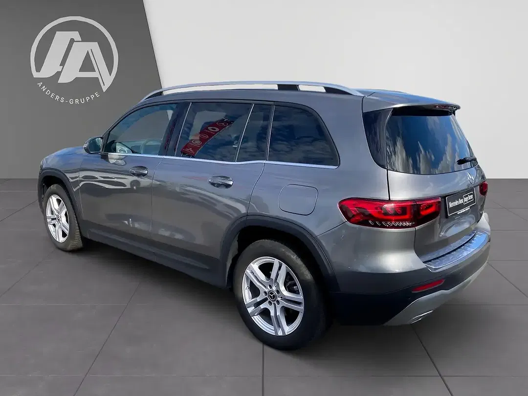 Mercedes-Benz GLB 200 - Thumbnail 2