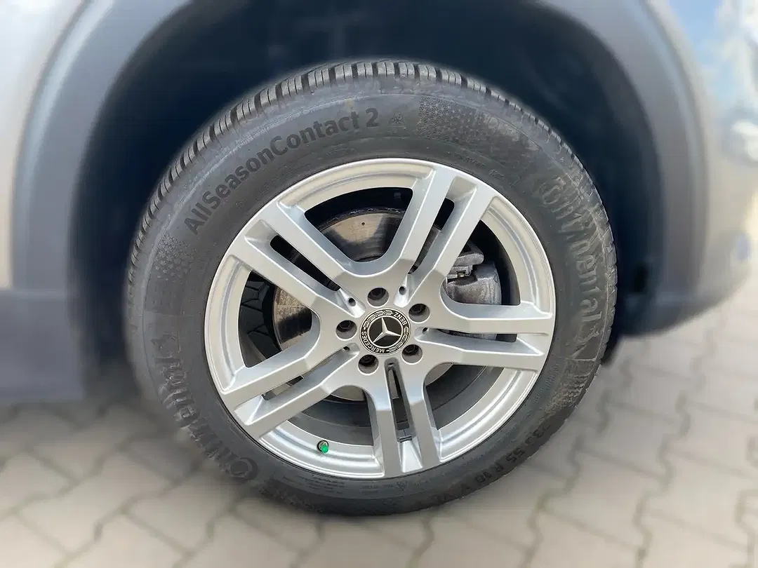 Mercedes-Benz GLB 200 - Thumbnail 5