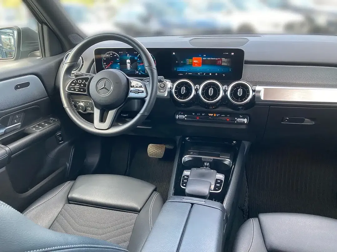 Mercedes-Benz GLB 200 - Thumbnail 7