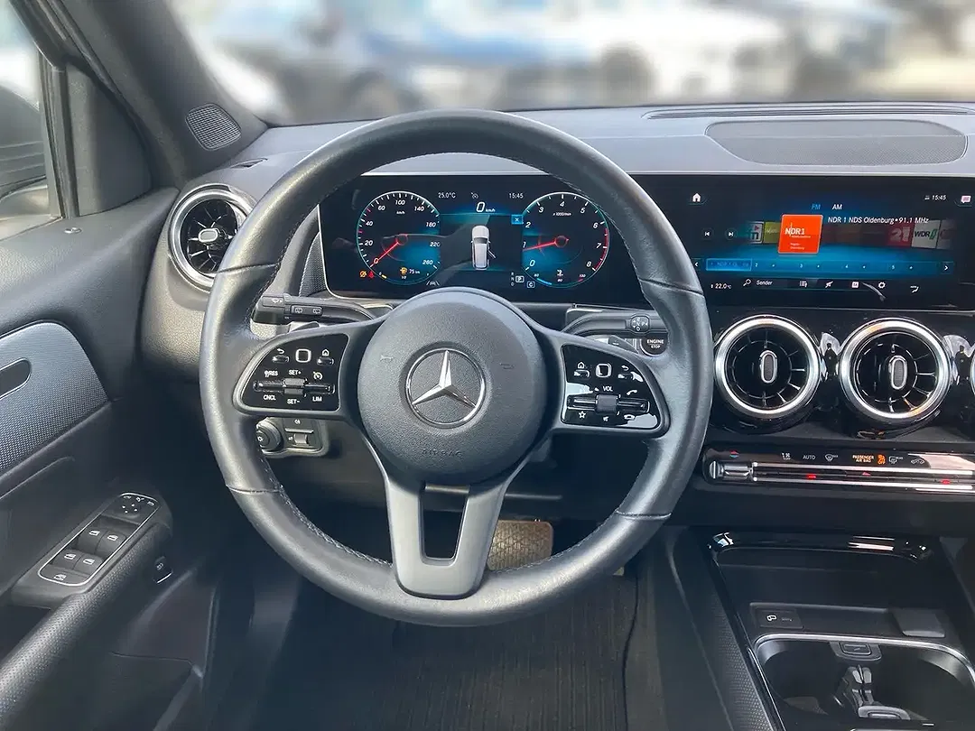 Mercedes-Benz GLB 200 - Thumbnail 8