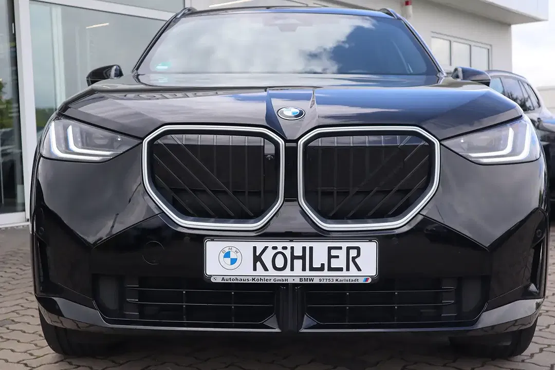 BMW X3 - Thumbnail 2