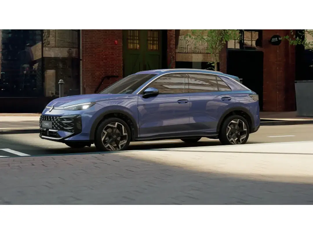 Volkswagen T-Roc - Thumbnail 3