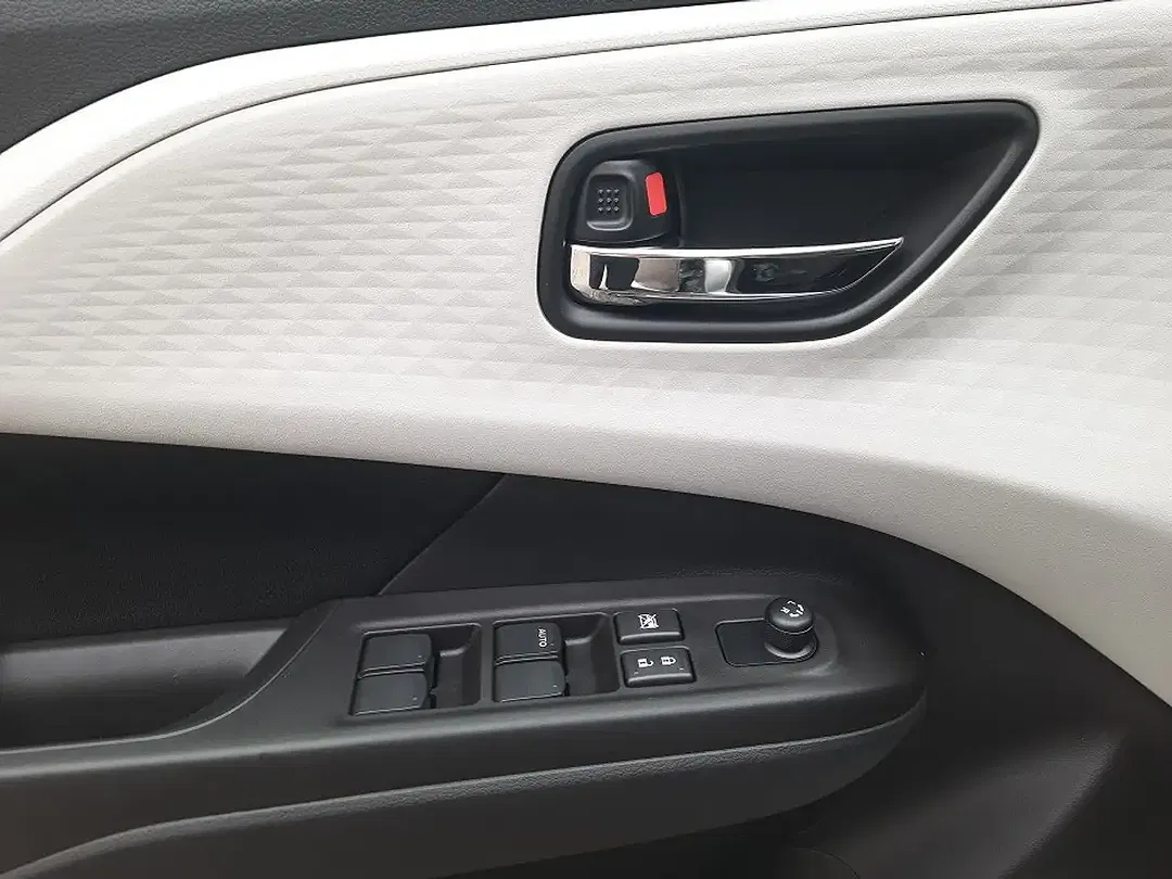 Suzuki Swift - Thumbnail 15