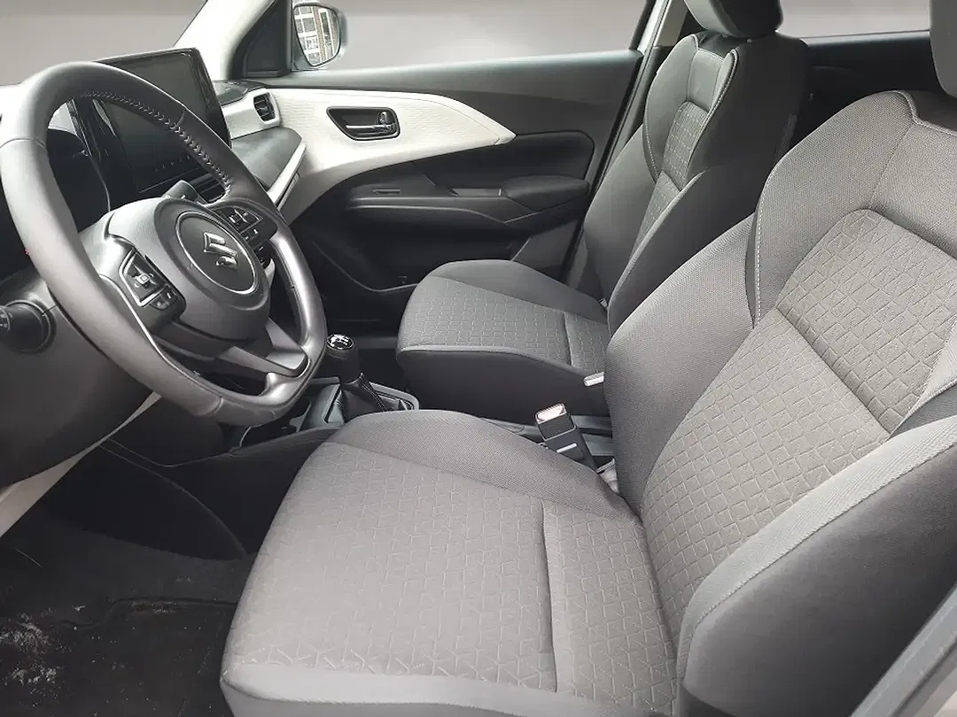 Suzuki Swift - Thumbnail 8