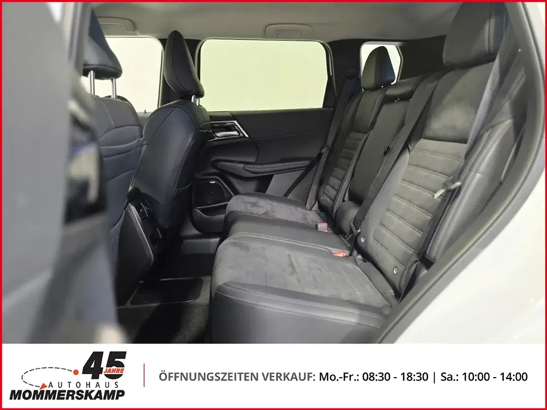 Mitsubishi Outlander - Thumbnail 7