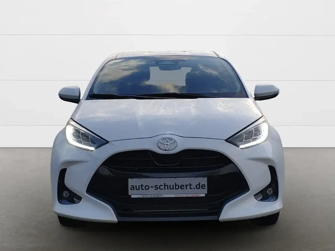 Toyota Yaris - Thumbnail 11