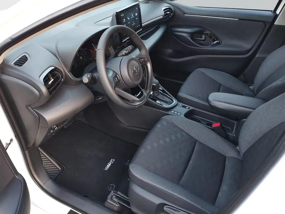 Toyota Yaris - Thumbnail 12