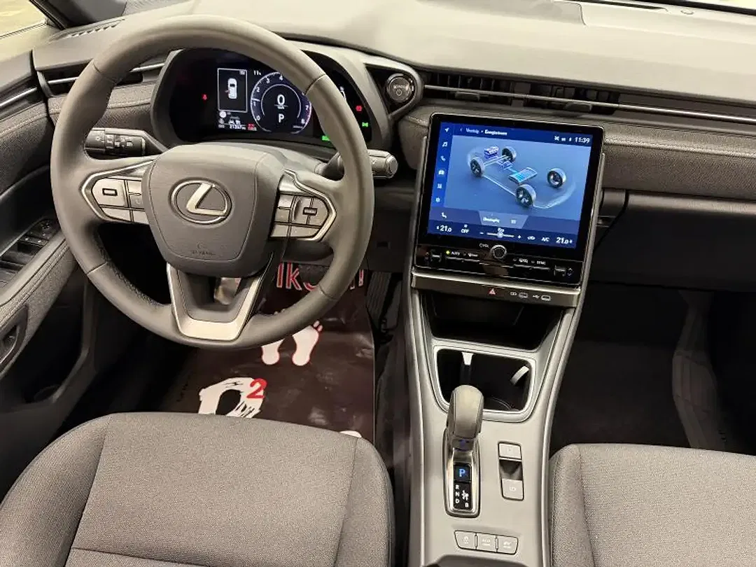 Lexus LBX - Thumbnail 14