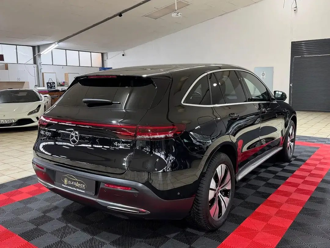 Mercedes-Benz EQC 400 - Thumbnail 6