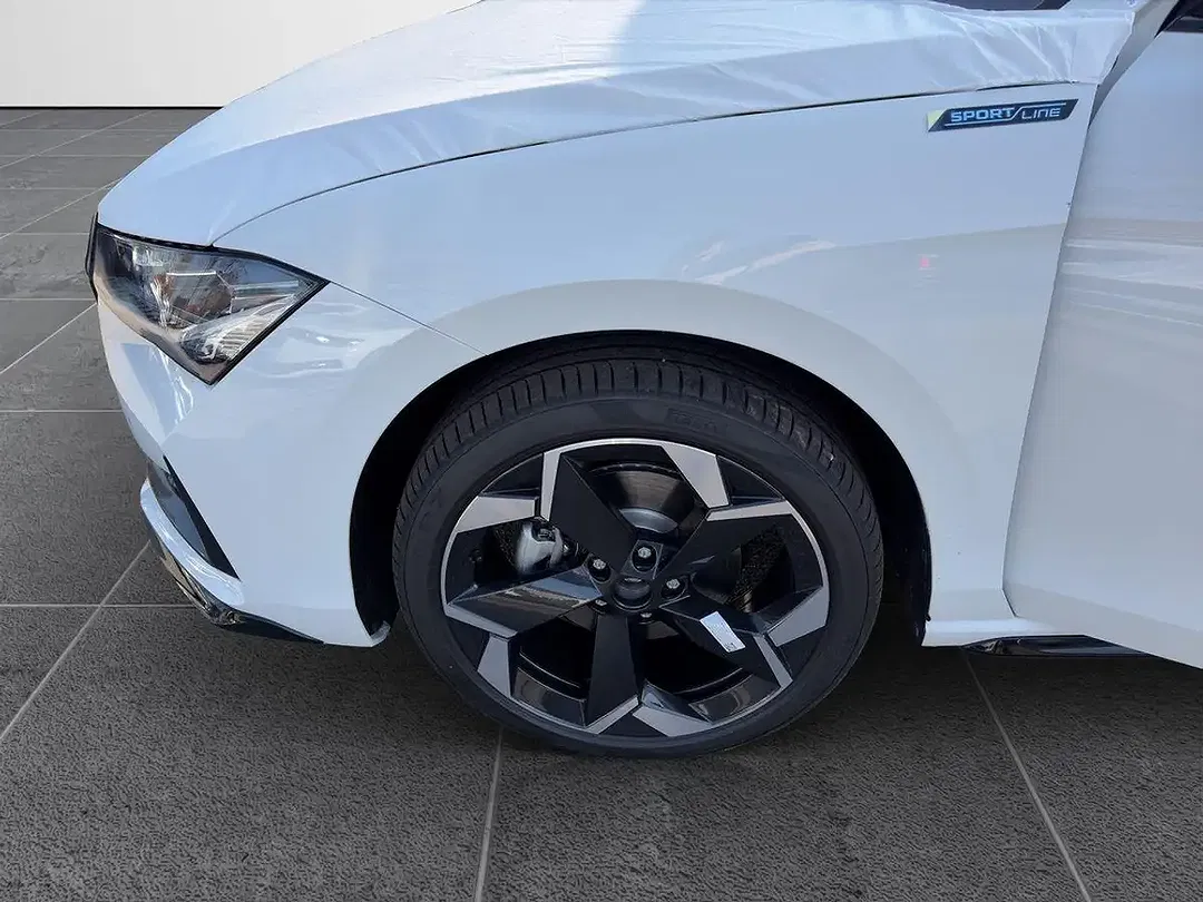 Skoda Superb - Thumbnail 15