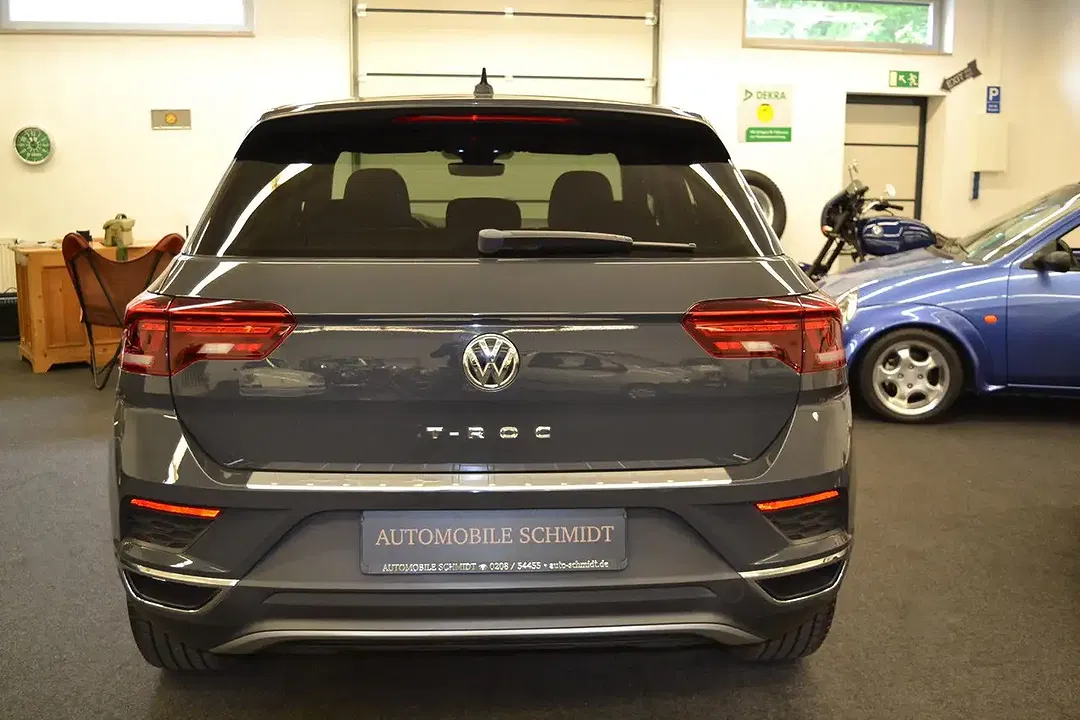 Volkswagen T-Roc - Thumbnail 9