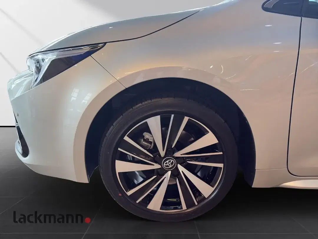 Toyota Corolla - Thumbnail 14