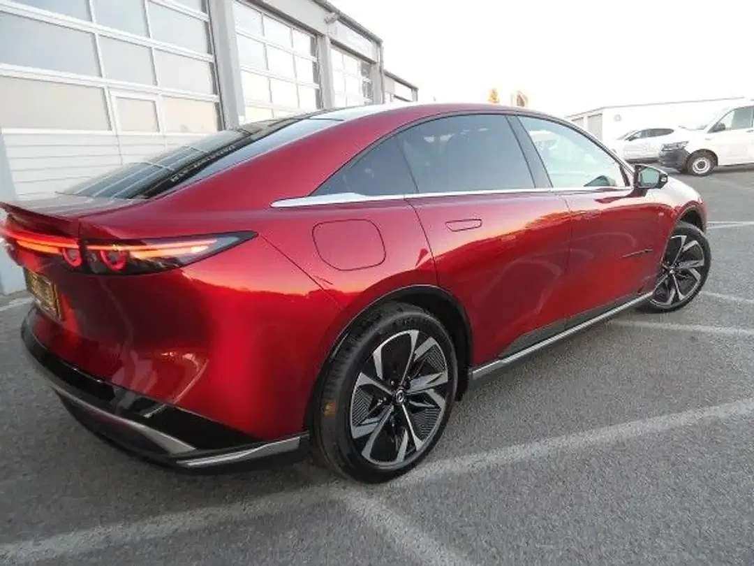 Mazda 6e - Thumbnail 9
