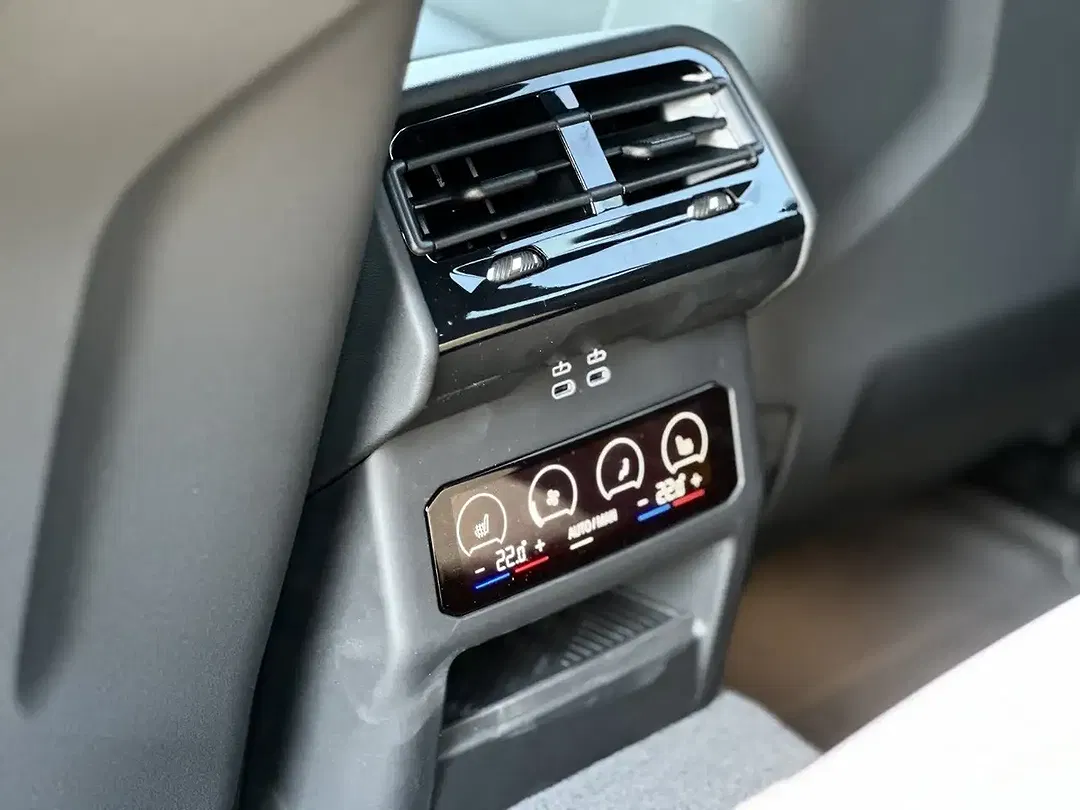BMW M5 - Thumbnail 13