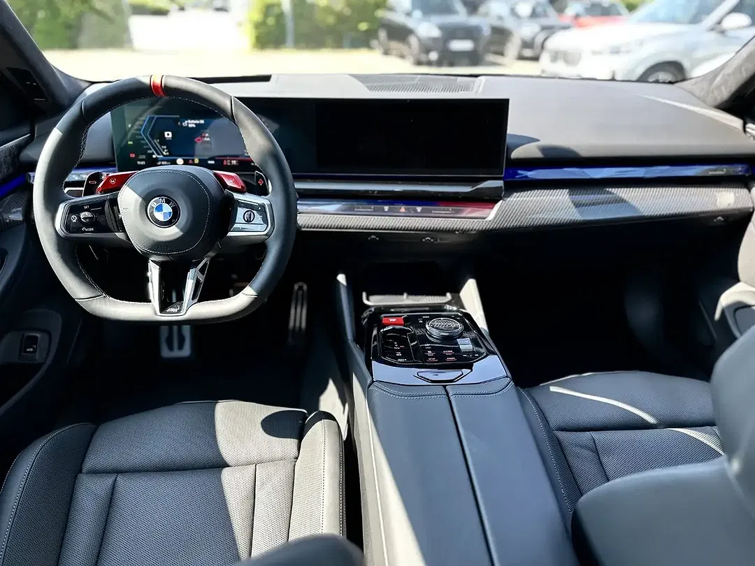 BMW M5 - Thumbnail 15