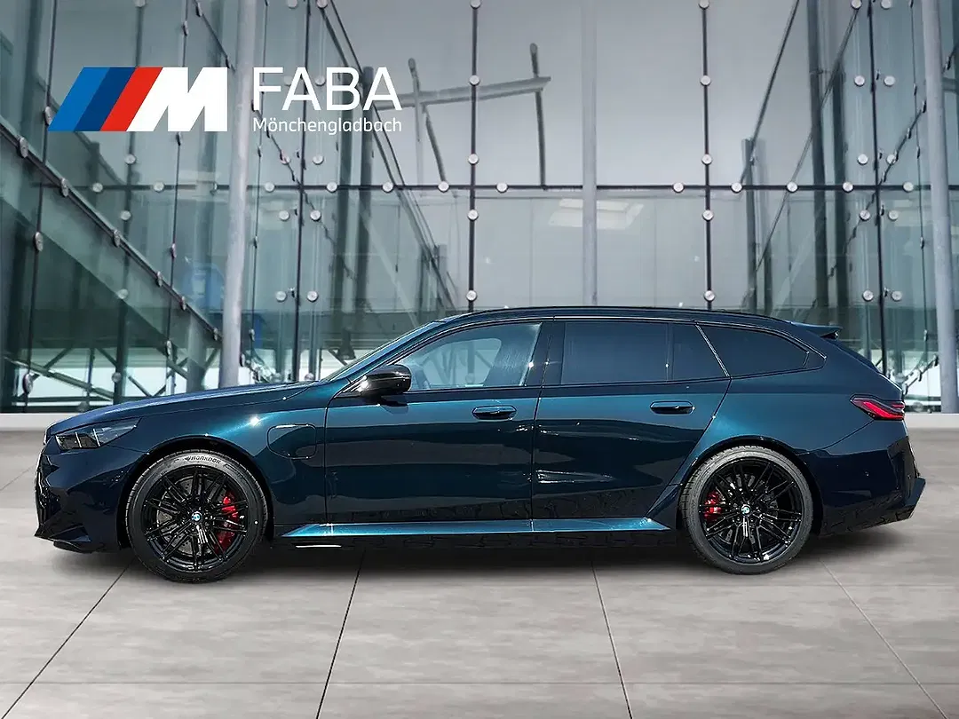 BMW M5 - Thumbnail 5
