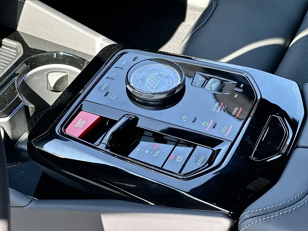BMW M5 - Thumbnail 7