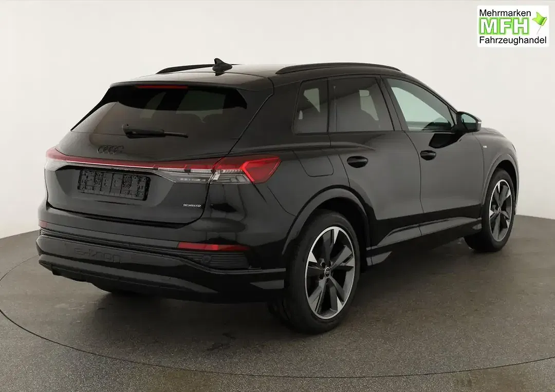 Audi Q4 e-tron - Thumbnail 2