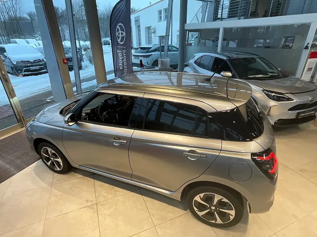 Suzuki Swift - Thumbnail 9