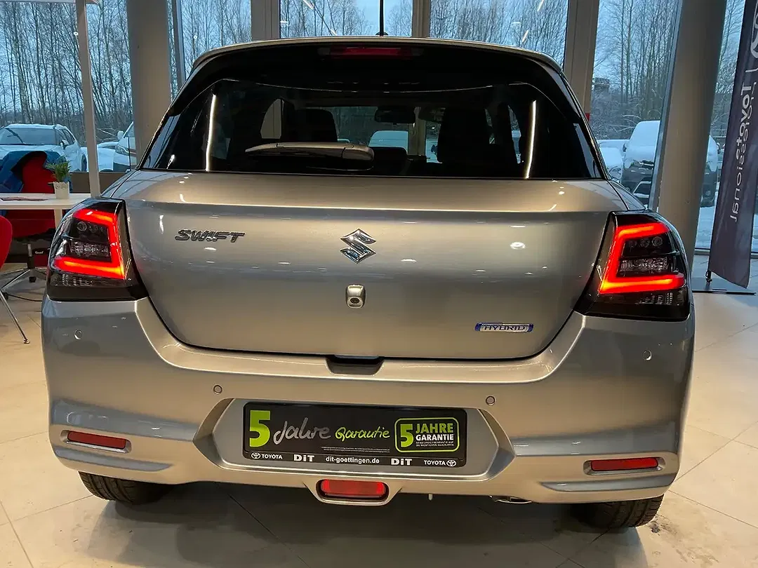 Suzuki Swift - Thumbnail 5