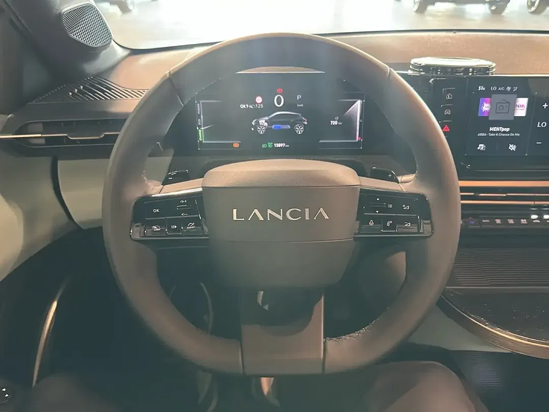 Lancia Ypsilon - Thumbnail 7