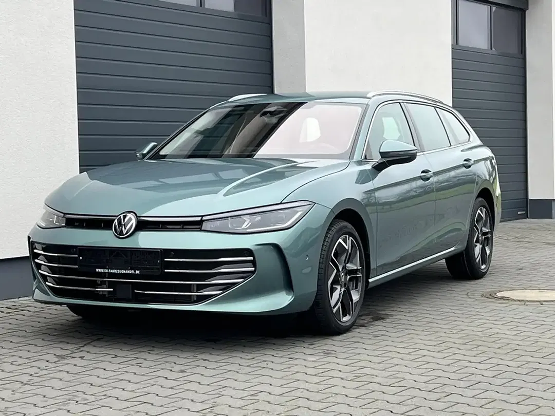 Volkswagen Passat Variant - Thumbnail 1