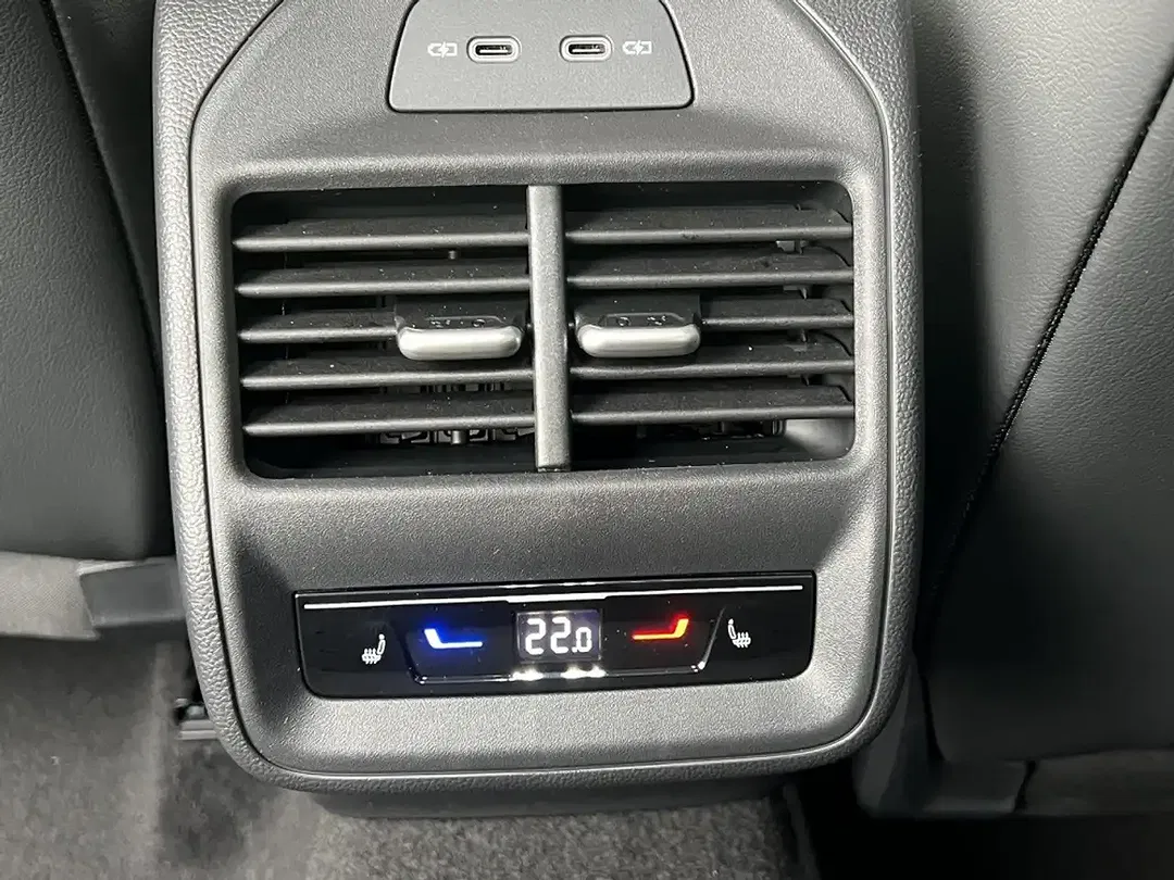 Volkswagen Passat Variant - Thumbnail 13