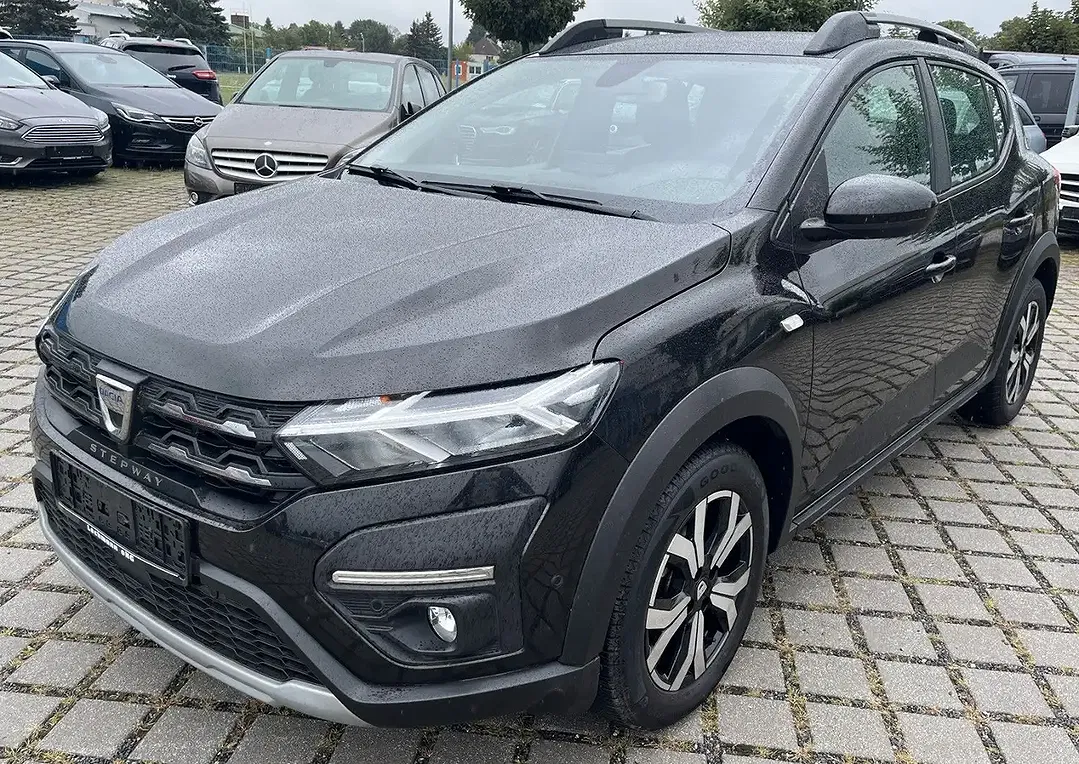 Dacia Sandero - Thumbnail 3