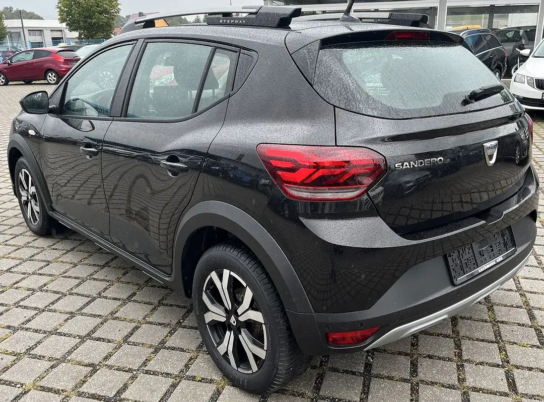 Dacia Sandero - Thumbnail 5