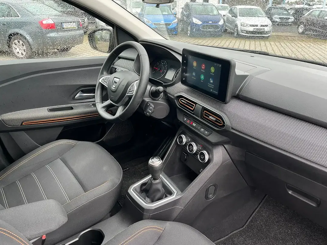 Dacia Sandero - Thumbnail 9