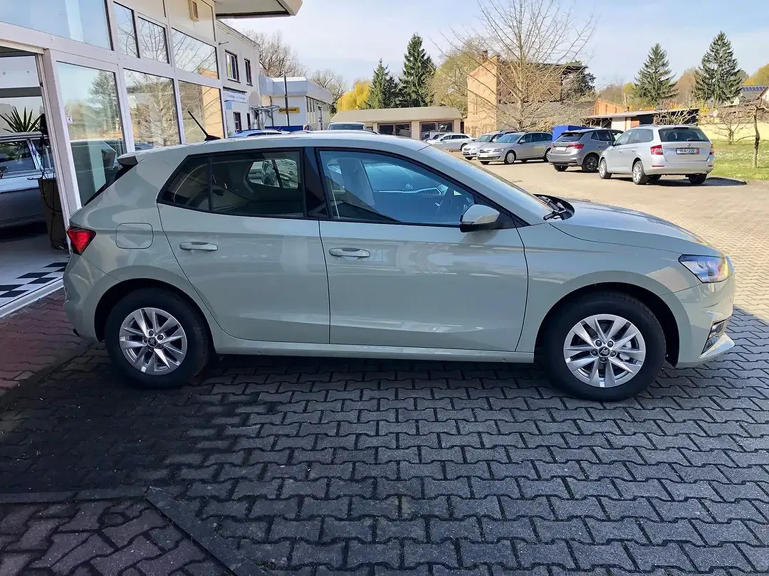 Skoda Fabia - Thumbnail 4